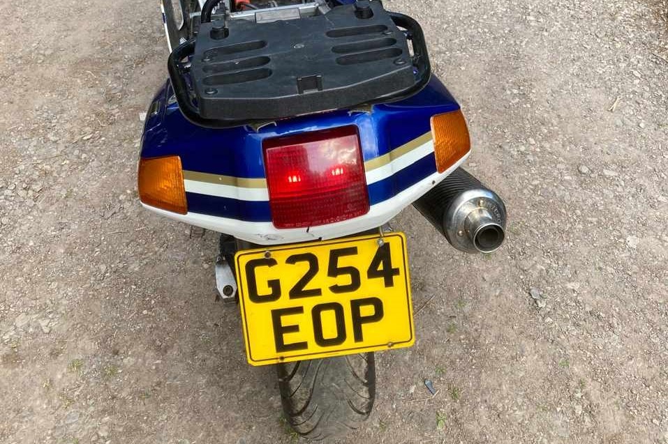 Lot 159 - 1989 Kawasaki ZX10