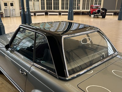 Lot 64 - 1967 Mercedes-Benz 250SL