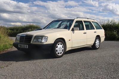 Lot 90 - 1993 Mercedes-Benz E250D Estate