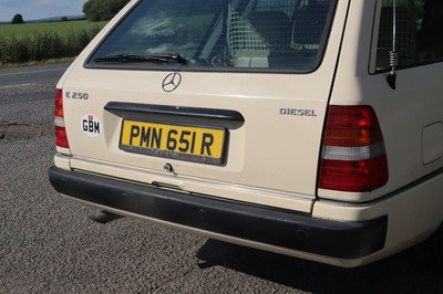 Lot 90 - 1993 Mercedes-Benz E250D Estate