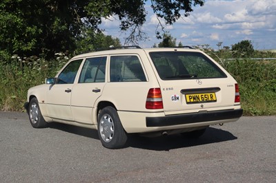 Lot 90 - 1993 Mercedes-Benz E250D Estate