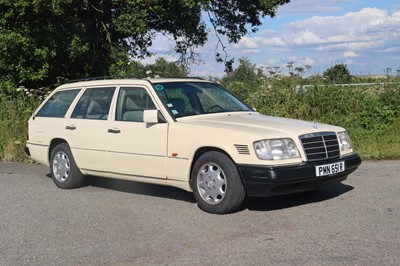 Lot 90 - 1993 Mercedes-Benz E250D Estate