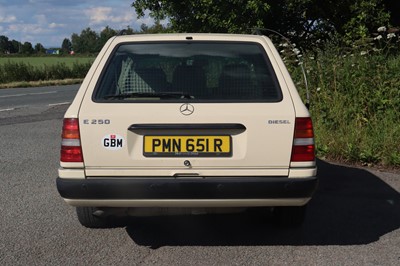 Lot 90 - 1993 Mercedes-Benz E250D Estate