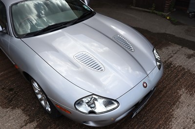 Lot 114 - 2000 Jaguar XKR Coupe