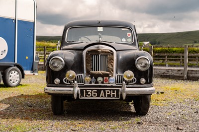 Lot 88 - 1956 Singer Hunter Saloon