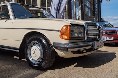 Lot 76 - 1985 Mercedes-Benz 200 T Estate