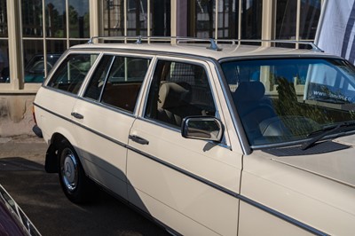 Lot 76 - 1985 Mercedes-Benz 200 T Estate