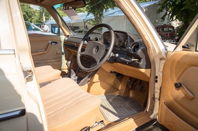 Lot 76 - 1985 Mercedes-Benz 200 T Estate