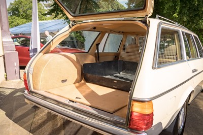 Lot 76 - 1985 Mercedes-Benz 200 T Estate