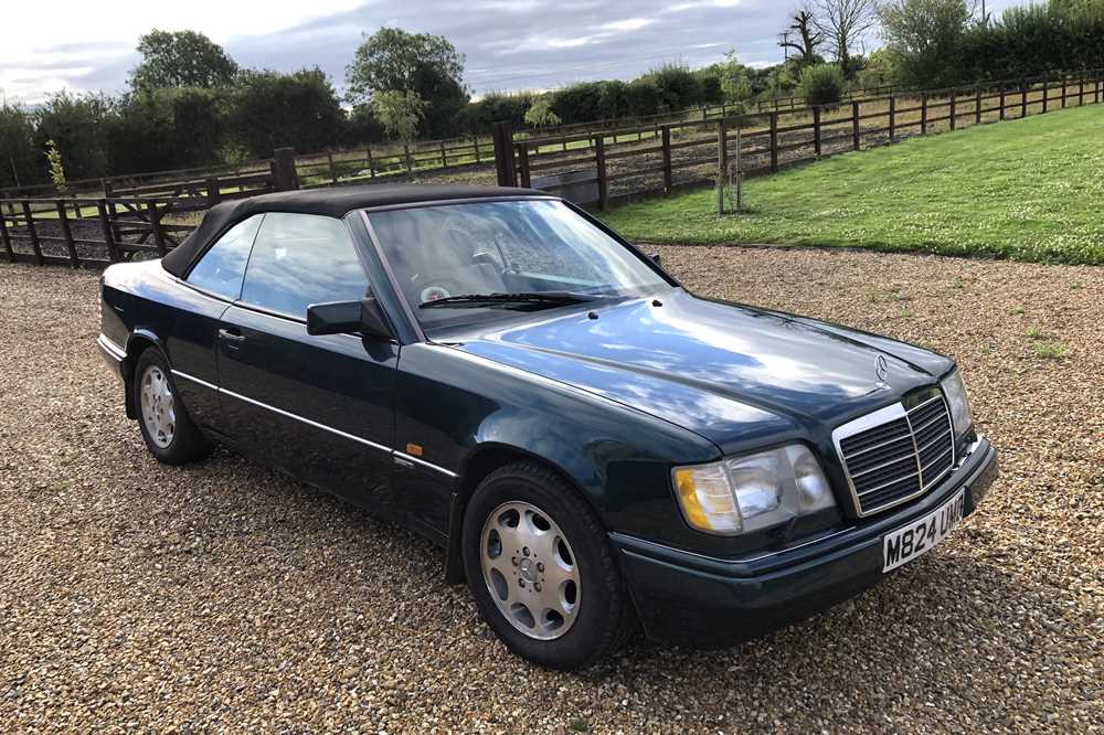 Lot 82 - 1995 Mercedes-Benz E320 Cabriolet