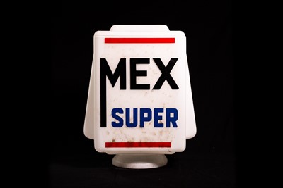 Lot 11 - Mex Super Glass Petrol Pump Globe