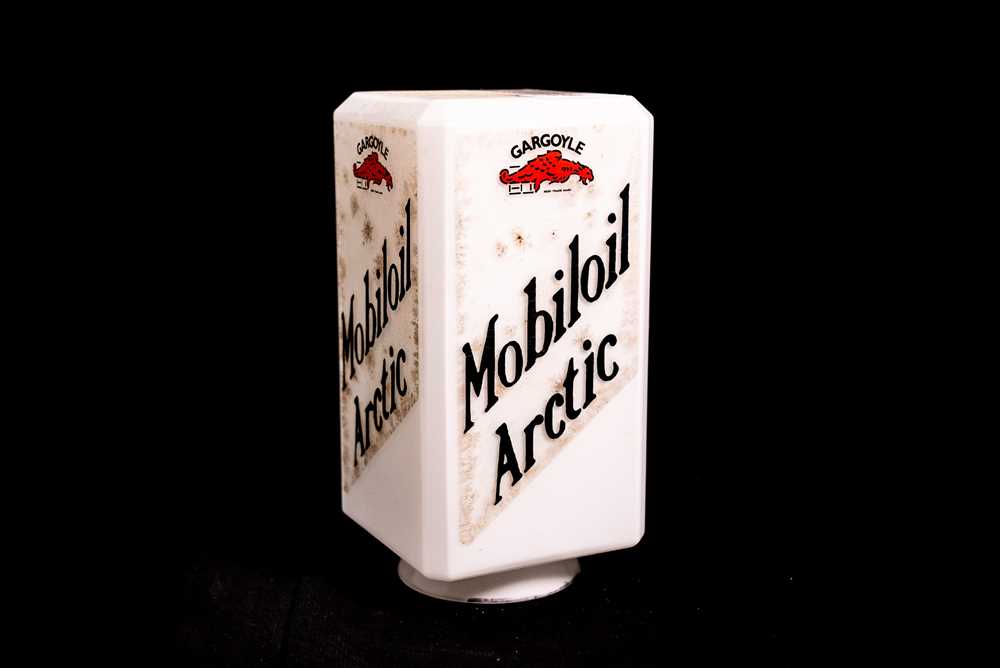 Lot 89 - Gargoyle Mobiloil Arctic Glass Oil Globe