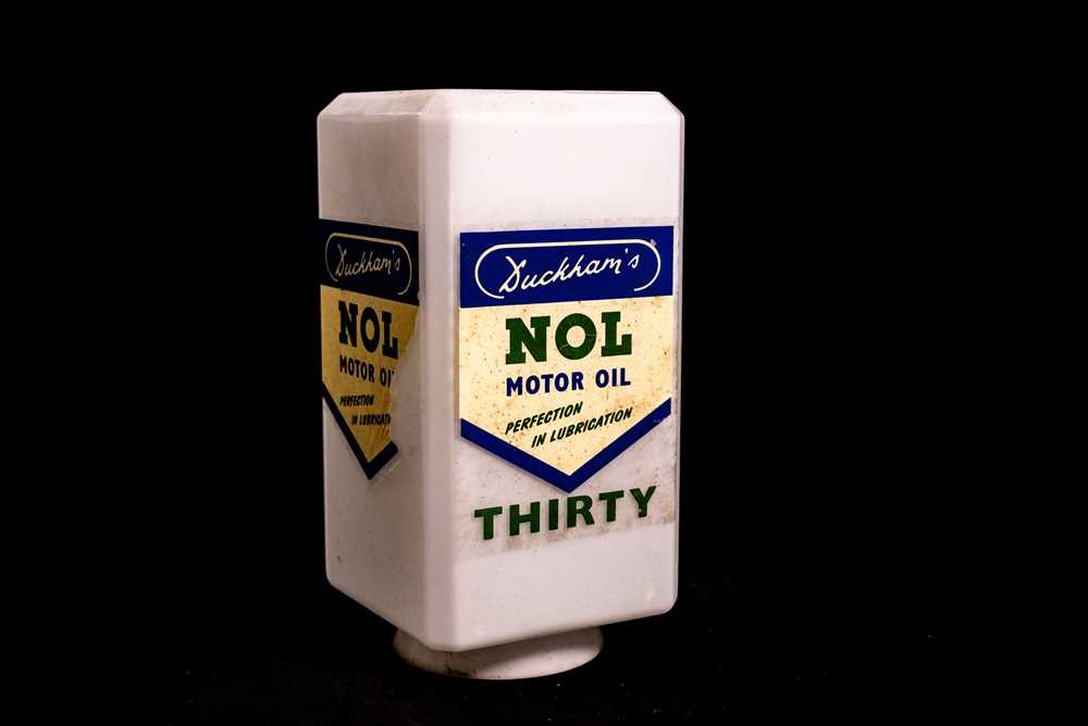 Lot 94 - Duckham's ‘NOL THIRTY’ Glass Oil Globe