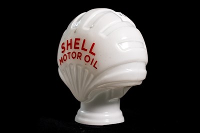 Lot 98 - Shell Motor Oil Glass Oil Globe