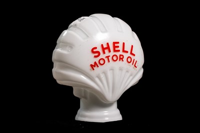Lot 98 - Shell Motor Oil Glass Oil Globe