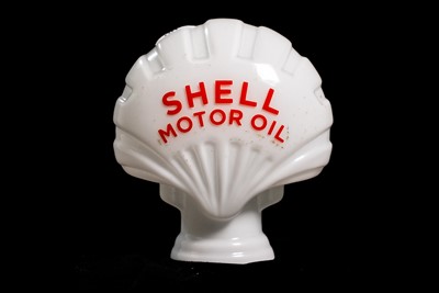 Lot 98 - Shell Motor Oil Glass Oil Globe