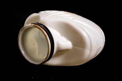 Lot 99 - Shell Motor Oil Glass Oil Globe