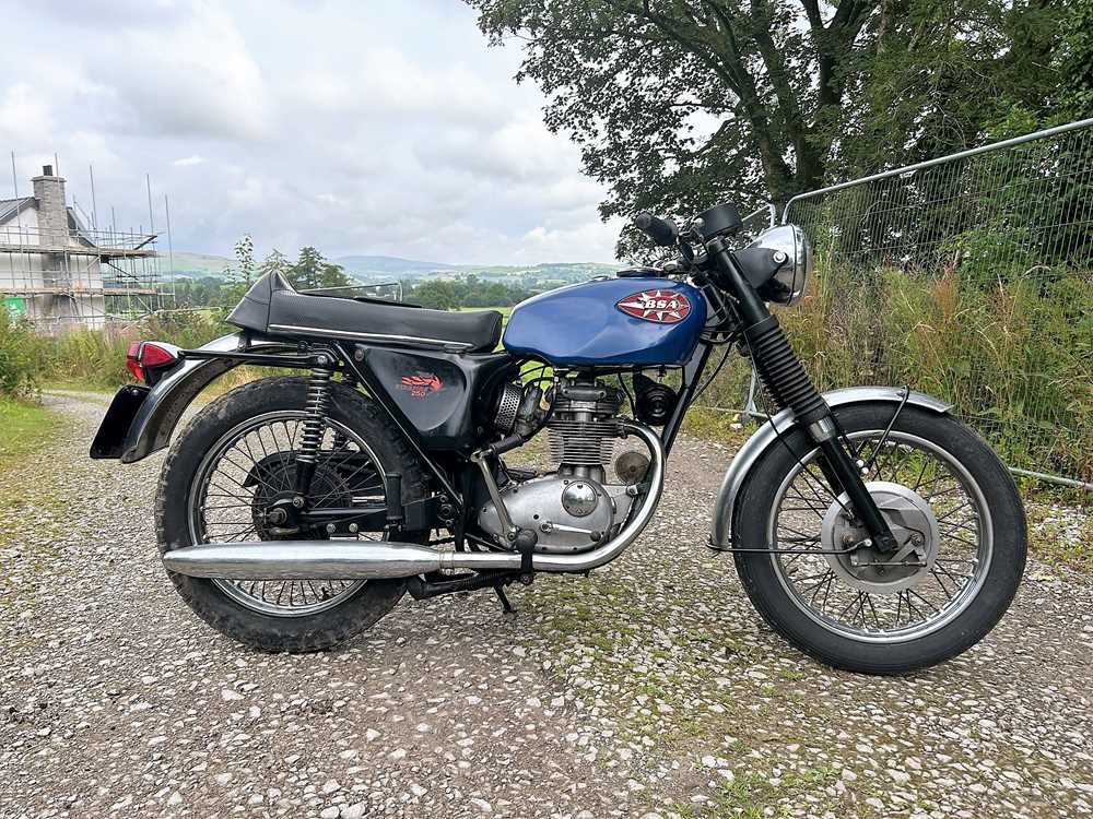 Lot 1969 BSA B25S Starfire