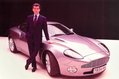 Lot 2001 Aston Martin Vanquish