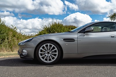 Lot 2001 Aston Martin Vanquish