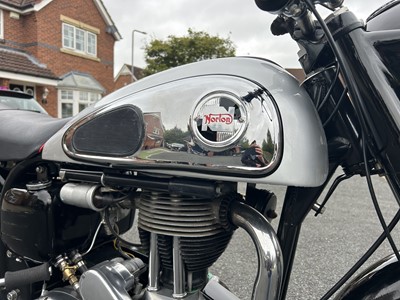 Lot 275 - 1960 Norton ES2