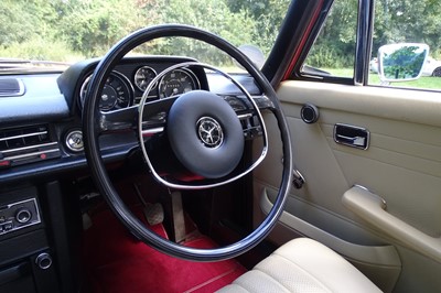 Lot 64 - 1969 Mercedes-Benz 220 Saloon