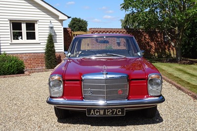 Lot 64 - 1969 Mercedes-Benz 220 Saloon