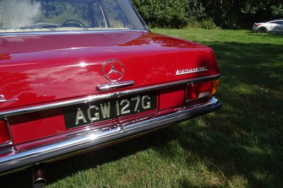 Lot 64 - 1969 Mercedes-Benz 220 Saloon