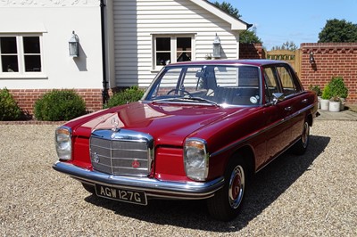 Lot 64 - 1969 Mercedes-Benz 220 Saloon