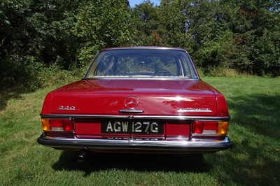 Lot 64 - 1969 Mercedes-Benz 220 Saloon