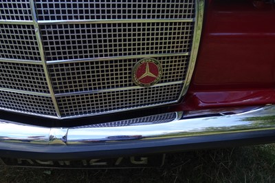 Lot 64 - 1969 Mercedes-Benz 220 Saloon