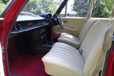 Lot 64 - 1969 Mercedes-Benz 220 Saloon