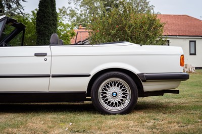 Lot 74 - 1988 BMW 320i Convertible