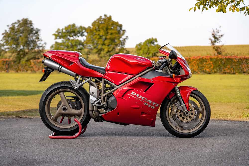 Lot 1997 Ducati 916