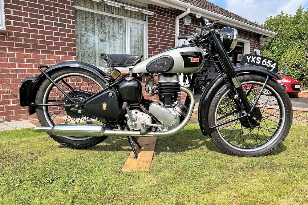 Lot 1946 BSA C11