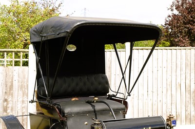 Lot 100 - 1902 Oldsmobile Model R 'Curved Dash' 4½HP Runabout