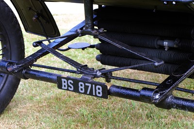 Lot 100 - 1902 Oldsmobile Model R 'Curved Dash' 4½HP Runabout