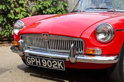 Lot 1971 MG B Roadster