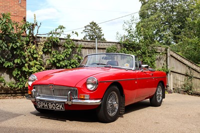 Lot 1971 MG B Roadster