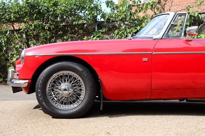 Lot 1971 MG B Roadster