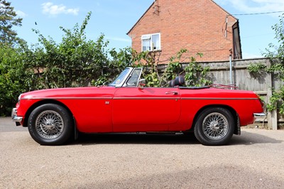 Lot 1971 MG B Roadster