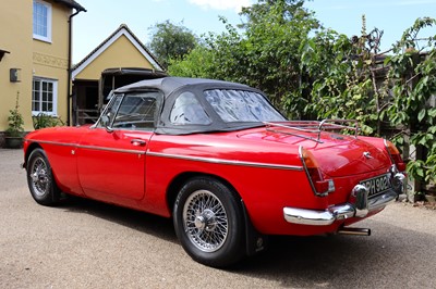 Lot 1971 MG B Roadster