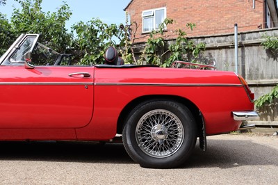 Lot 1971 MG B Roadster