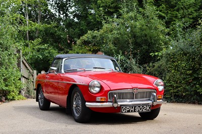 Lot 1971 MG B Roadster