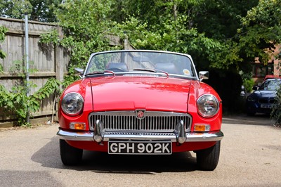 Lot 1971 MG B Roadster