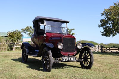 Lot 35 - 1925 Ford Model T Pickup Tourer