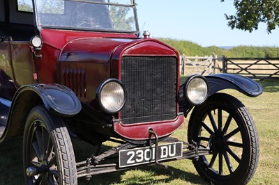 Lot 35 - 1925 Ford Model T Pickup Tourer