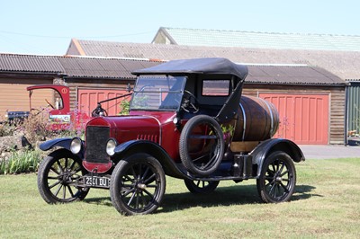 Lot 35 - 1925 Ford Model T Pickup Tourer