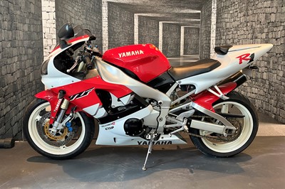 Lot 336 - 1999 Yamaha YZF-R1