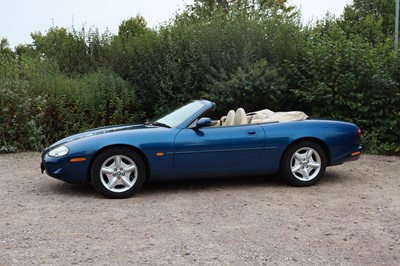 Lot 1997 Jaguar XK8 Convertible